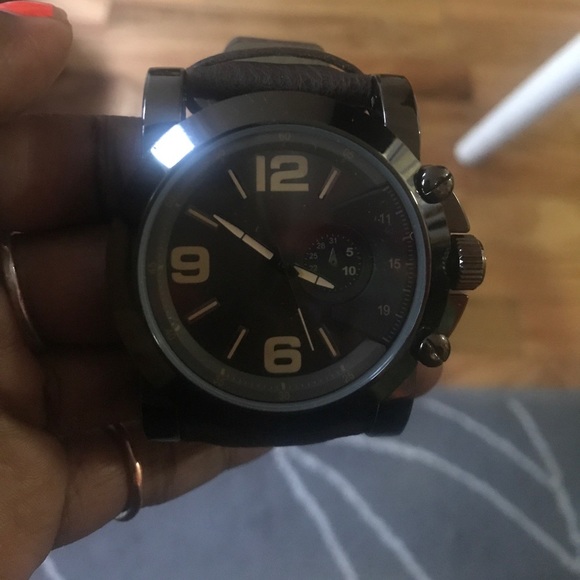 Men\'s brown watch with box